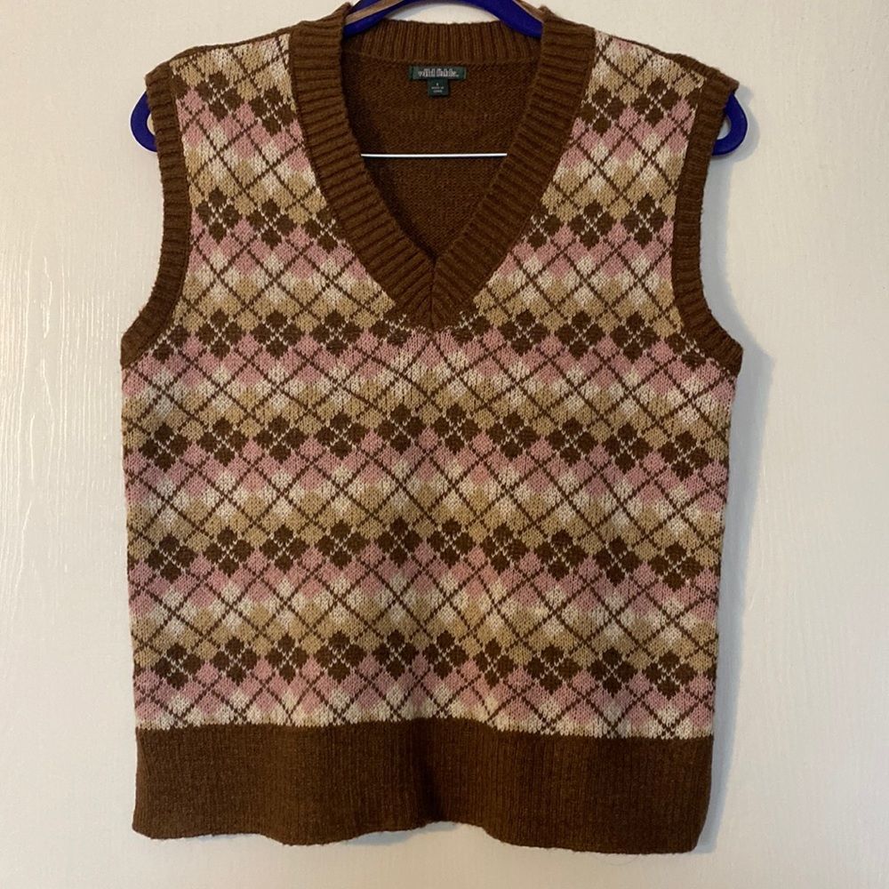 Wild fable size small argyle vest VEUC